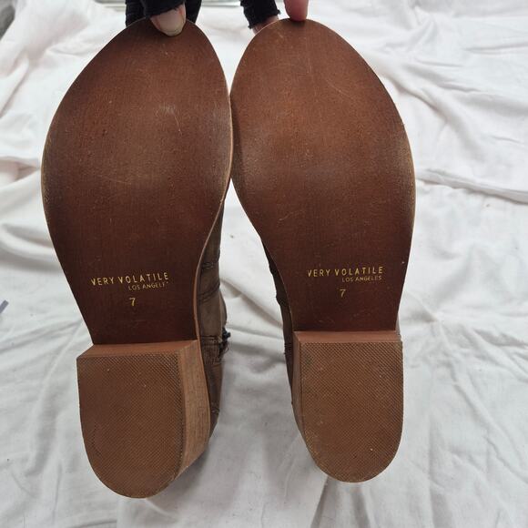 Very Volatile Women's Drexel leather Ankle Boot western-inspired bootie size 7 - Picture 6 of 8